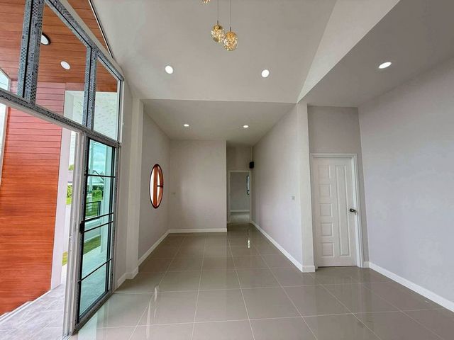 ประกาศฟรี! ซื้อ-ขาย-เช่า คอนโด บ้าน ทาวน์โฮม ที่ดิน และพื้นที่เชิงพาณิชย์ทั่วประเทศไทย ทุกทำเล ทุกงบประมาณ ไม่มีค่าใช้จ่าย ลงง่าย ขายไว เข้าถึงผู้ซื้อโดยตรง 5 205558pic4.jpg