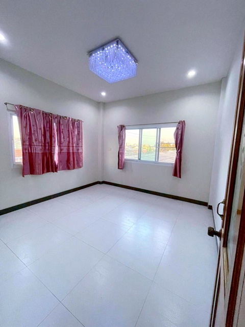 ประกาศฟรี! ซื้อ-ขาย-เช่า คอนโด บ้าน ทาวน์โฮม ที่ดิน และพื้นที่เชิงพาณิชย์ทั่วประเทศไทย ทุกทำเล ทุกงบประมาณ ไม่มีค่าใช้จ่าย ลงง่าย ขายไว เข้าถึงผู้ซื้อโดยตรง 4 205532pic3.jpg