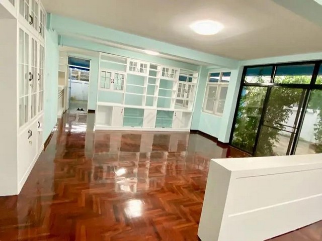 ประกาศฟรี! ซื้อ-ขาย-เช่า คอนโด บ้าน ทาวน์โฮม ที่ดิน และพื้นที่เชิงพาณิชย์ทั่วประเทศไทย ทุกทำเล ทุกงบประมาณ ไม่มีค่าใช้จ่าย ลงง่าย ขายไว เข้าถึงผู้ซื้อโดยตรง 4 493750pic3.jpg