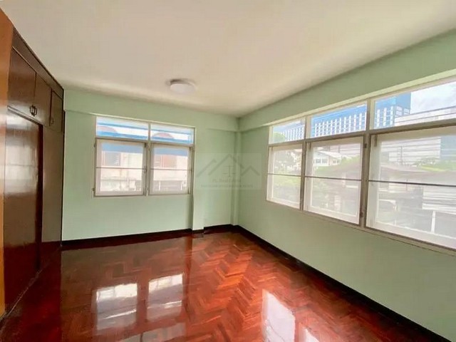 ประกาศฟรี! ซื้อ-ขาย-เช่า คอนโด บ้าน ทาวน์โฮม ที่ดิน และพื้นที่เชิงพาณิชย์ทั่วประเทศไทย ทุกทำเล ทุกงบประมาณ ไม่มีค่าใช้จ่าย ลงง่าย ขายไว เข้าถึงผู้ซื้อโดยตรง 5 493750pic4.jpg