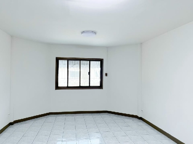 ประกาศฟรี! ซื้อ-ขาย-เช่า คอนโด บ้าน ทาวน์โฮม ที่ดิน และพื้นที่เชิงพาณิชย์ทั่วประเทศไทย ทุกทำเล ทุกงบประมาณ ไม่มีค่าใช้จ่าย ลงง่าย ขายไว เข้าถึงผู้ซื้อโดยตรง 4 206184pic3.jpg