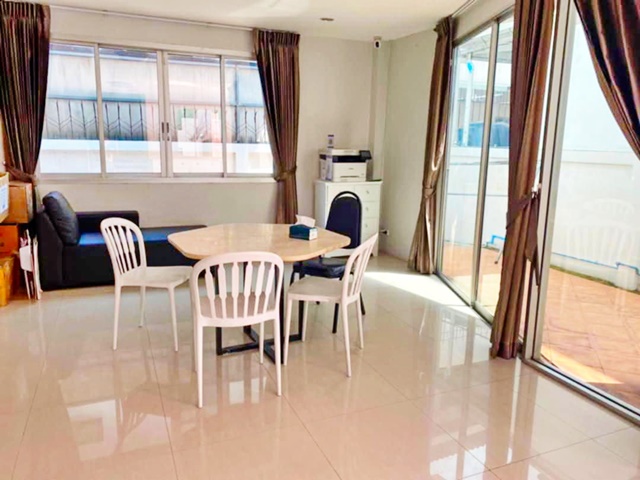 ประกาศฟรี! ซื้อ-ขาย-เช่า คอนโด บ้าน ทาวน์โฮม ที่ดิน และพื้นที่เชิงพาณิชย์ทั่วประเทศไทย ทุกทำเล ทุกงบประมาณ ไม่มีค่าใช้จ่าย ลงง่าย ขายไว เข้าถึงผู้ซื้อโดยตรง 5 206390pic4.jpg