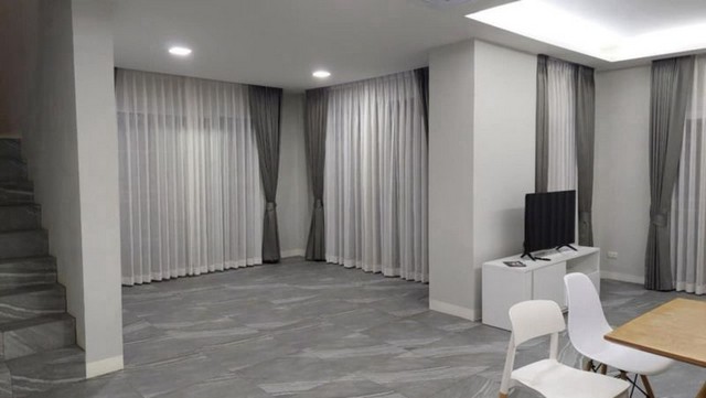 ประกาศฟรี! ซื้อ-ขาย-เช่า คอนโด บ้าน ทาวน์โฮม ที่ดิน และพื้นที่เชิงพาณิชย์ทั่วประเทศไทย ทุกทำเล ทุกงบประมาณ ไม่มีค่าใช้จ่าย ลงง่าย ขายไว เข้าถึงผู้ซื้อโดยตรง 5 206487pic4.jpg