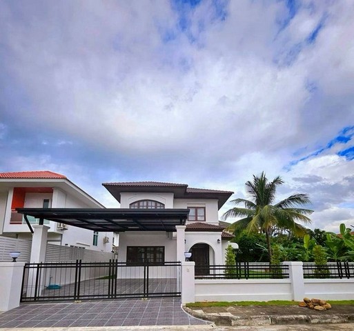 ประกาศฟรี! ซื้อ-ขาย-เช่า คอนโด บ้าน ทาวน์โฮม ที่ดิน และพื้นที่เชิงพาณิชย์ทั่วประเทศไทย ทุกทำเล ทุกงบประมาณ ไม่มีค่าใช้จ่าย ลงง่าย ขายไว เข้าถึงผู้ซื้อโดยตรง 2 206486pic1.jpg