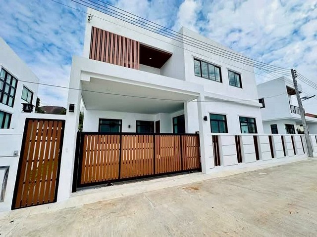 ประกาศฟรี! ซื้อ-ขาย-เช่า คอนโด บ้าน ทาวน์โฮม ที่ดิน และพื้นที่เชิงพาณิชย์ทั่วประเทศไทย ทุกทำเล ทุกงบประมาณ ไม่มีค่าใช้จ่าย ลงง่าย ขายไว เข้าถึงผู้ซื้อโดยตรง 2 206551pic1.jpg