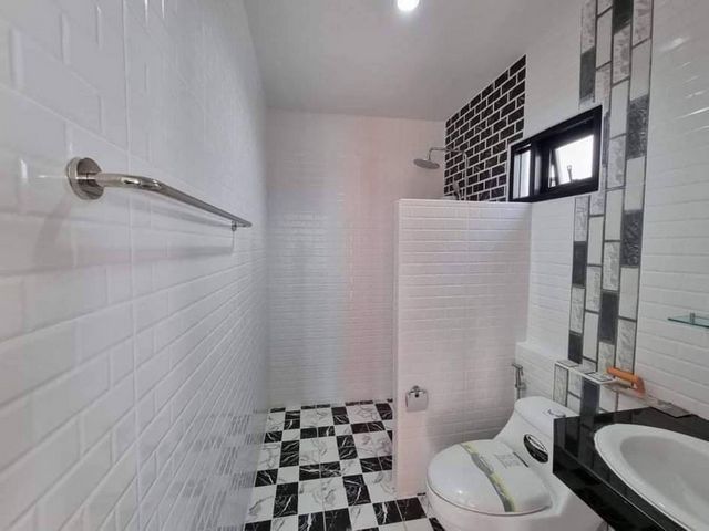 ประกาศฟรี! ซื้อ-ขาย-เช่า คอนโด บ้าน ทาวน์โฮม ที่ดิน และพื้นที่เชิงพาณิชย์ทั่วประเทศไทย ทุกทำเล ทุกงบประมาณ ไม่มีค่าใช้จ่าย ลงง่าย ขายไว เข้าถึงผู้ซื้อโดยตรง 5 206698pic4.jpg