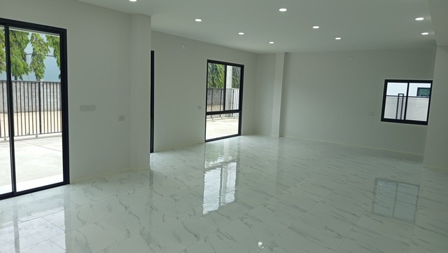 ประกาศฟรี! ซื้อ-ขาย-เช่า คอนโด บ้าน ทาวน์โฮม ที่ดิน และพื้นที่เชิงพาณิชย์ทั่วประเทศไทย ทุกทำเล ทุกงบประมาณ ไม่มีค่าใช้จ่าย ลงง่าย ขายไว เข้าถึงผู้ซื้อโดยตรง 5 494102pic4.jpg