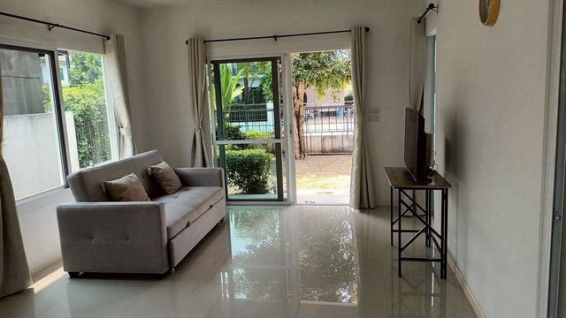 ประกาศฟรี! ซื้อ-ขาย-เช่า คอนโด บ้าน ทาวน์โฮม ที่ดิน และพื้นที่เชิงพาณิชย์ทั่วประเทศไทย ทุกทำเล ทุกงบประมาณ ไม่มีค่าใช้จ่าย ลงง่าย ขายไว เข้าถึงผู้ซื้อโดยตรง 3 206828pic2.jpg