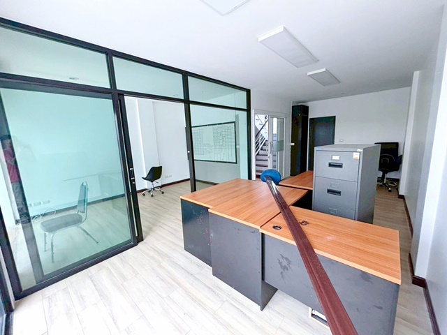 ประกาศฟรี! ซื้อ-ขาย-เช่า คอนโด บ้าน ทาวน์โฮม ที่ดิน และพื้นที่เชิงพาณิชย์ทั่วประเทศไทย ทุกทำเล ทุกงบประมาณ ไม่มีค่าใช้จ่าย ลงง่าย ขายไว เข้าถึงผู้ซื้อโดยตรง 4 206817pic3.jpg