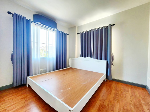 ประกาศฟรี! ซื้อ-ขาย-เช่า คอนโด บ้าน ทาวน์โฮม ที่ดิน และพื้นที่เชิงพาณิชย์ทั่วประเทศไทย ทุกทำเล ทุกงบประมาณ ไม่มีค่าใช้จ่าย ลงง่าย ขายไว เข้าถึงผู้ซื้อโดยตรง 4 206729pic3.jpg