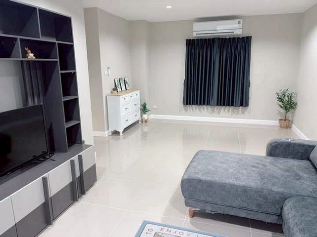 ประกาศฟรี! ซื้อ-ขาย-เช่า คอนโด บ้าน ทาวน์โฮม ที่ดิน และพื้นที่เชิงพาณิชย์ทั่วประเทศไทย ทุกทำเล ทุกงบประมาณ ไม่มีค่าใช้จ่าย ลงง่าย ขายไว เข้าถึงผู้ซื้อโดยตรง 3 207341pic2.jpg