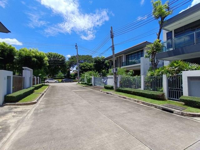 ประกาศฟรี! ซื้อ-ขาย-เช่า คอนโด บ้าน ทาวน์โฮม ที่ดิน และพื้นที่เชิงพาณิชย์ทั่วประเทศไทย ทุกทำเล ทุกงบประมาณ ไม่มีค่าใช้จ่าย ลงง่าย ขายไว เข้าถึงผู้ซื้อโดยตรง 4 193408pic3.jpg