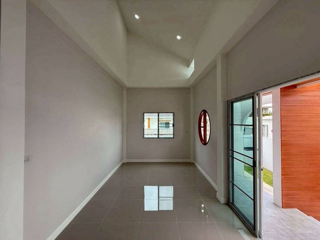 ประกาศฟรี! ซื้อ-ขาย-เช่า คอนโด บ้าน ทาวน์โฮม ที่ดิน และพื้นที่เชิงพาณิชย์ทั่วประเทศไทย ทุกทำเล ทุกงบประมาณ ไม่มีค่าใช้จ่าย ลงง่าย ขายไว เข้าถึงผู้ซื้อโดยตรง 5 207591pic4.jpg