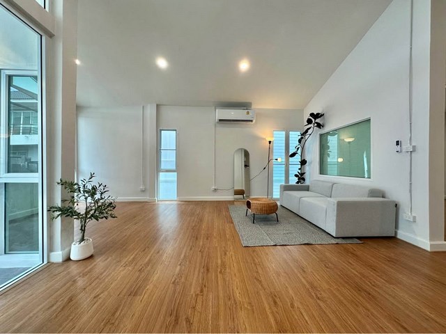 ประกาศฟรี! ซื้อ-ขาย-เช่า คอนโด บ้าน ทาวน์โฮม ที่ดิน และพื้นที่เชิงพาณิชย์ทั่วประเทศไทย ทุกทำเล ทุกงบประมาณ ไม่มีค่าใช้จ่าย ลงง่าย ขายไว เข้าถึงผู้ซื้อโดยตรง 2 494403pic1.jpg