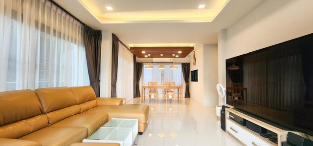 ประกาศฟรี! ซื้อ-ขาย-เช่า คอนโด บ้าน ทาวน์โฮม ที่ดิน และพื้นที่เชิงพาณิชย์ทั่วประเทศไทย ทุกทำเล ทุกงบประมาณ ไม่มีค่าใช้จ่าย ลงง่าย ขายไว เข้าถึงผู้ซื้อโดยตรง 3 494409pic2.jpg