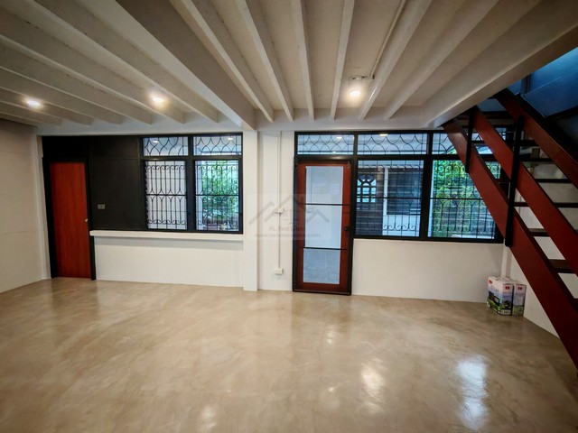 ประกาศฟรี! ซื้อ-ขาย-เช่า คอนโด บ้าน ทาวน์โฮม ที่ดิน และพื้นที่เชิงพาณิชย์ทั่วประเทศไทย ทุกทำเล ทุกงบประมาณ ไม่มีค่าใช้จ่าย ลงง่าย ขายไว เข้าถึงผู้ซื้อโดยตรง 3 494661pic2.jpg