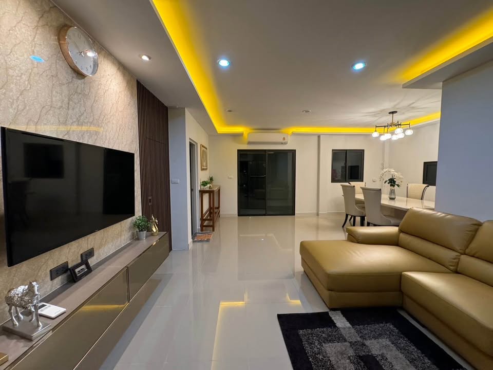 ประกาศฟรี! ซื้อ-ขาย-เช่า คอนโด บ้าน ทาวน์โฮม ที่ดิน และพื้นที่เชิงพาณิชย์ทั่วประเทศไทย ทุกทำเล ทุกงบประมาณ ไม่มีค่าใช้จ่าย ลงง่าย ขายไว เข้าถึงผู้ซื้อโดยตรง 4 494516pic3.jpg