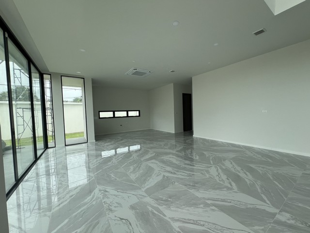 ประกาศฟรี! ซื้อ-ขาย-เช่า คอนโด บ้าน ทาวน์โฮม ที่ดิน และพื้นที่เชิงพาณิชย์ทั่วประเทศไทย ทุกทำเล ทุกงบประมาณ ไม่มีค่าใช้จ่าย ลงง่าย ขายไว เข้าถึงผู้ซื้อโดยตรง 2 494615pic1.jpg