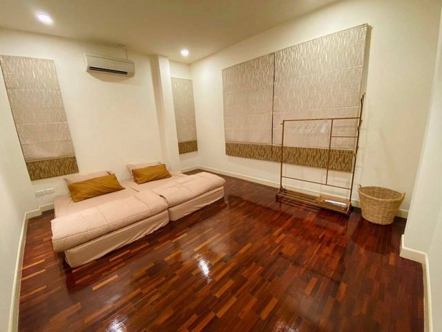 ประกาศฟรี! ซื้อ-ขาย-เช่า คอนโด บ้าน ทาวน์โฮม ที่ดิน และพื้นที่เชิงพาณิชย์ทั่วประเทศไทย ทุกทำเล ทุกงบประมาณ ไม่มีค่าใช้จ่าย ลงง่าย ขายไว เข้าถึงผู้ซื้อโดยตรง 5 208120pic4.jpg