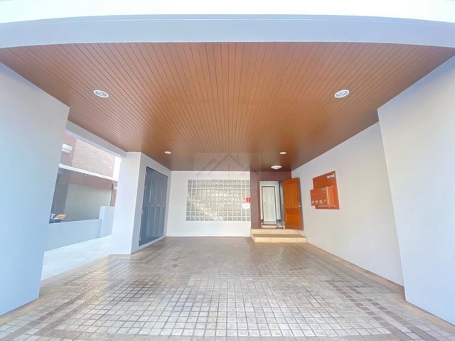 ประกาศฟรี! ซื้อ-ขาย-เช่า คอนโด บ้าน ทาวน์โฮม ที่ดิน และพื้นที่เชิงพาณิชย์ทั่วประเทศไทย ทุกทำเล ทุกงบประมาณ ไม่มีค่าใช้จ่าย ลงง่าย ขายไว เข้าถึงผู้ซื้อโดยตรง 4 494732pic3.jpg