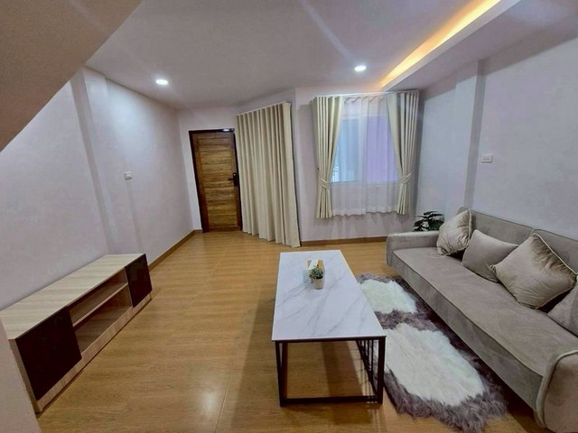 ประกาศฟรี! ซื้อ-ขาย-เช่า คอนโด บ้าน ทาวน์โฮม ที่ดิน และพื้นที่เชิงพาณิชย์ทั่วประเทศไทย ทุกทำเล ทุกงบประมาณ ไม่มีค่าใช้จ่าย ลงง่าย ขายไว เข้าถึงผู้ซื้อโดยตรง 4 208167pic3.jpg