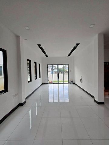 ประกาศฟรี! ซื้อ-ขาย-เช่า คอนโด บ้าน ทาวน์โฮม ที่ดิน และพื้นที่เชิงพาณิชย์ทั่วประเทศไทย ทุกทำเล ทุกงบประมาณ ไม่มีค่าใช้จ่าย ลงง่าย ขายไว เข้าถึงผู้ซื้อโดยตรง 4 208245pic3.jpg