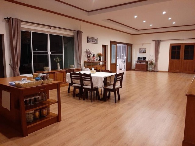 ประกาศฟรี! ซื้อ-ขาย-เช่า คอนโด บ้าน ทาวน์โฮม ที่ดิน และพื้นที่เชิงพาณิชย์ทั่วประเทศไทย ทุกทำเล ทุกงบประมาณ ไม่มีค่าใช้จ่าย ลงง่าย ขายไว เข้าถึงผู้ซื้อโดยตรง 5 208347pic4.jpg