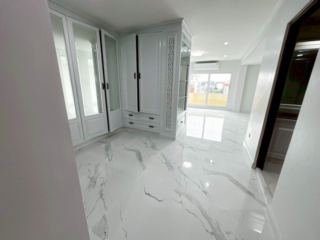 ประกาศฟรี! ซื้อ-ขาย-เช่า คอนโด บ้าน ทาวน์โฮม ที่ดิน และพื้นที่เชิงพาณิชย์ทั่วประเทศไทย ทุกทำเล ทุกงบประมาณ ไม่มีค่าใช้จ่าย ลงง่าย ขายไว เข้าถึงผู้ซื้อโดยตรง 3 494874pic2.jpg