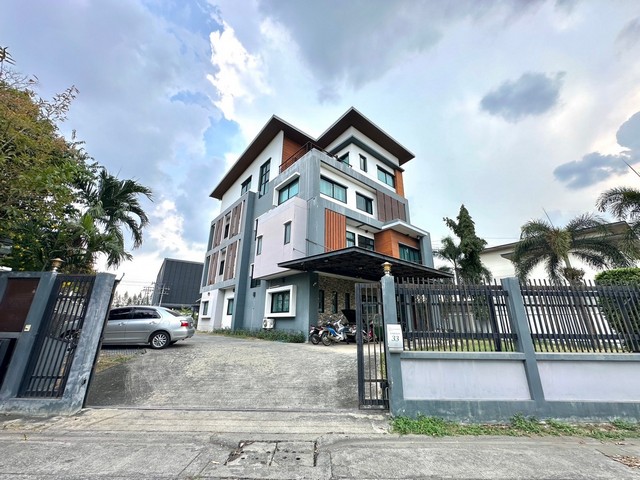 ประกาศฟรี! ซื้อ-ขาย-เช่า คอนโด บ้าน ทาวน์โฮม ที่ดิน และพื้นที่เชิงพาณิชย์ทั่วประเทศไทย ทุกทำเล ทุกงบประมาณ ไม่มีค่าใช้จ่าย ลงง่าย ขายไว เข้าถึงผู้ซื้อโดยตรง 2 285828pic1.jpg