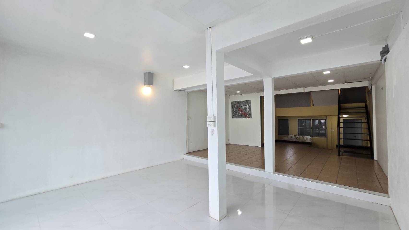 ประกาศฟรี! ซื้อ-ขาย-เช่า คอนโด บ้าน ทาวน์โฮม ที่ดิน และพื้นที่เชิงพาณิชย์ทั่วประเทศไทย ทุกทำเล ทุกงบประมาณ ไม่มีค่าใช้จ่าย ลงง่าย ขายไว เข้าถึงผู้ซื้อโดยตรง 3 208588pic2.jpg