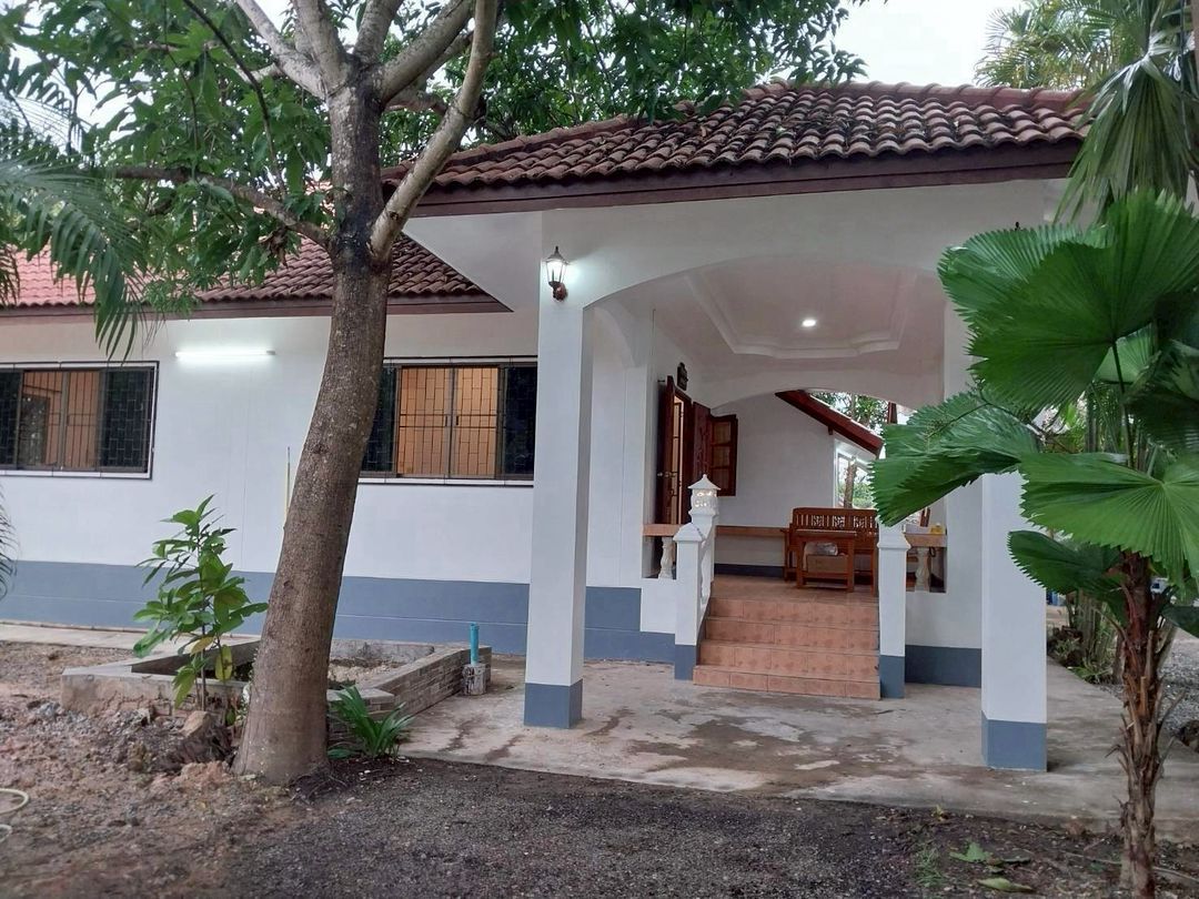 ประกาศฟรี! ซื้อ-ขาย-เช่า คอนโด บ้าน ทาวน์โฮม ที่ดิน และพื้นที่เชิงพาณิชย์ทั่วประเทศไทย ทุกทำเล ทุกงบประมาณ ไม่มีค่าใช้จ่าย ลงง่าย ขายไว เข้าถึงผู้ซื้อโดยตรง 3 208635pic2.jpg