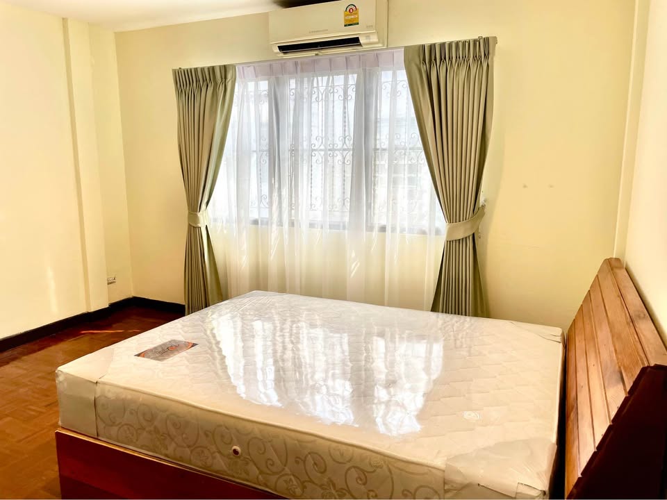 ประกาศฟรี! ซื้อ-ขาย-เช่า คอนโด บ้าน ทาวน์โฮม ที่ดิน และพื้นที่เชิงพาณิชย์ทั่วประเทศไทย ทุกทำเล ทุกงบประมาณ ไม่มีค่าใช้จ่าย ลงง่าย ขายไว เข้าถึงผู้ซื้อโดยตรง 4 208590pic3.jpg