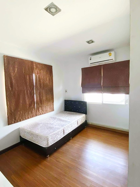 ประกาศฟรี! ซื้อ-ขาย-เช่า คอนโด บ้าน ทาวน์โฮม ที่ดิน และพื้นที่เชิงพาณิชย์ทั่วประเทศไทย ทุกทำเล ทุกงบประมาณ ไม่มีค่าใช้จ่าย ลงง่าย ขายไว เข้าถึงผู้ซื้อโดยตรง 5 208681pic4.jpg