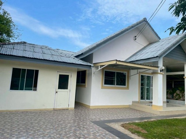 ประกาศฟรี! ซื้อ-ขาย-เช่า คอนโด บ้าน ทาวน์โฮม ที่ดิน และพื้นที่เชิงพาณิชย์ทั่วประเทศไทย ทุกทำเล ทุกงบประมาณ ไม่มีค่าใช้จ่าย ลงง่าย ขายไว เข้าถึงผู้ซื้อโดยตรง 2 209732pic1.jpg