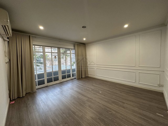 ประกาศฟรี! ซื้อ-ขาย-เช่า คอนโด บ้าน ทาวน์โฮม ที่ดิน และพื้นที่เชิงพาณิชย์ทั่วประเทศไทย ทุกทำเล ทุกงบประมาณ ไม่มีค่าใช้จ่าย ลงง่าย ขายไว เข้าถึงผู้ซื้อโดยตรง 5 495418pic4.jpg