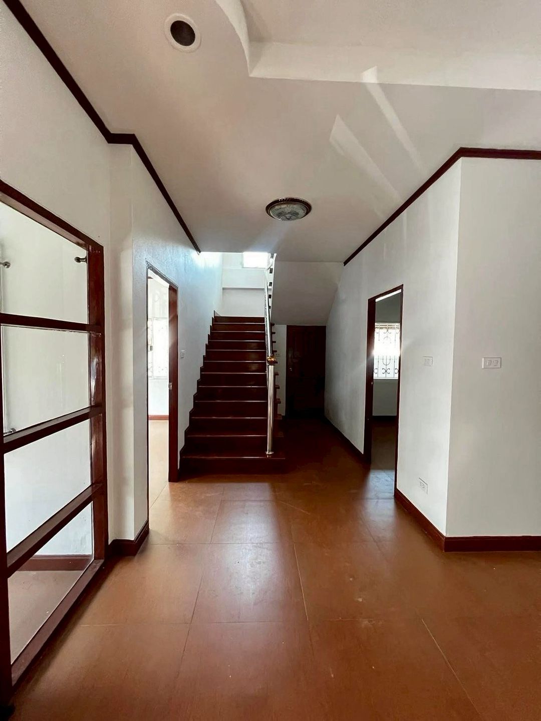 ประกาศฟรี! ซื้อ-ขาย-เช่า คอนโด บ้าน ทาวน์โฮม ที่ดิน และพื้นที่เชิงพาณิชย์ทั่วประเทศไทย ทุกทำเล ทุกงบประมาณ ไม่มีค่าใช้จ่าย ลงง่าย ขายไว เข้าถึงผู้ซื้อโดยตรง 4 209893pic3.jpg