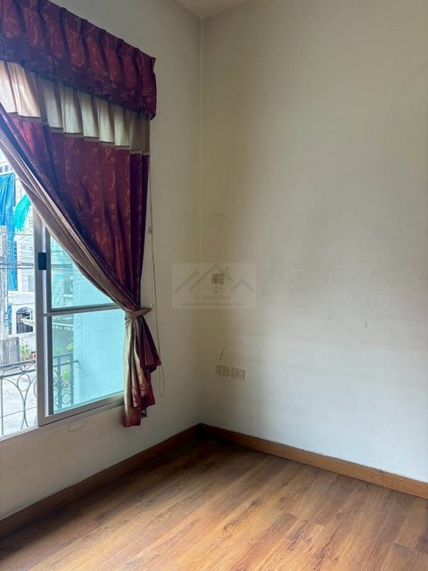 ประกาศฟรี! ซื้อ-ขาย-เช่า คอนโด บ้าน ทาวน์โฮม ที่ดิน และพื้นที่เชิงพาณิชย์ทั่วประเทศไทย ทุกทำเล ทุกงบประมาณ ไม่มีค่าใช้จ่าย ลงง่าย ขายไว เข้าถึงผู้ซื้อโดยตรง 4 495520pic3.jpg