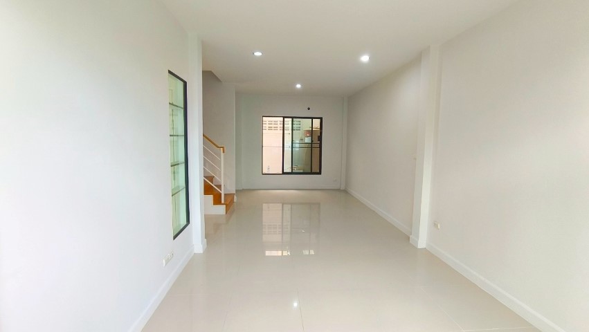 ประกาศฟรี! ซื้อ-ขาย-เช่า คอนโด บ้าน ทาวน์โฮม ที่ดิน และพื้นที่เชิงพาณิชย์ทั่วประเทศไทย ทุกทำเล ทุกงบประมาณ ไม่มีค่าใช้จ่าย ลงง่าย ขายไว เข้าถึงผู้ซื้อโดยตรง 4 290181pic3.jpg