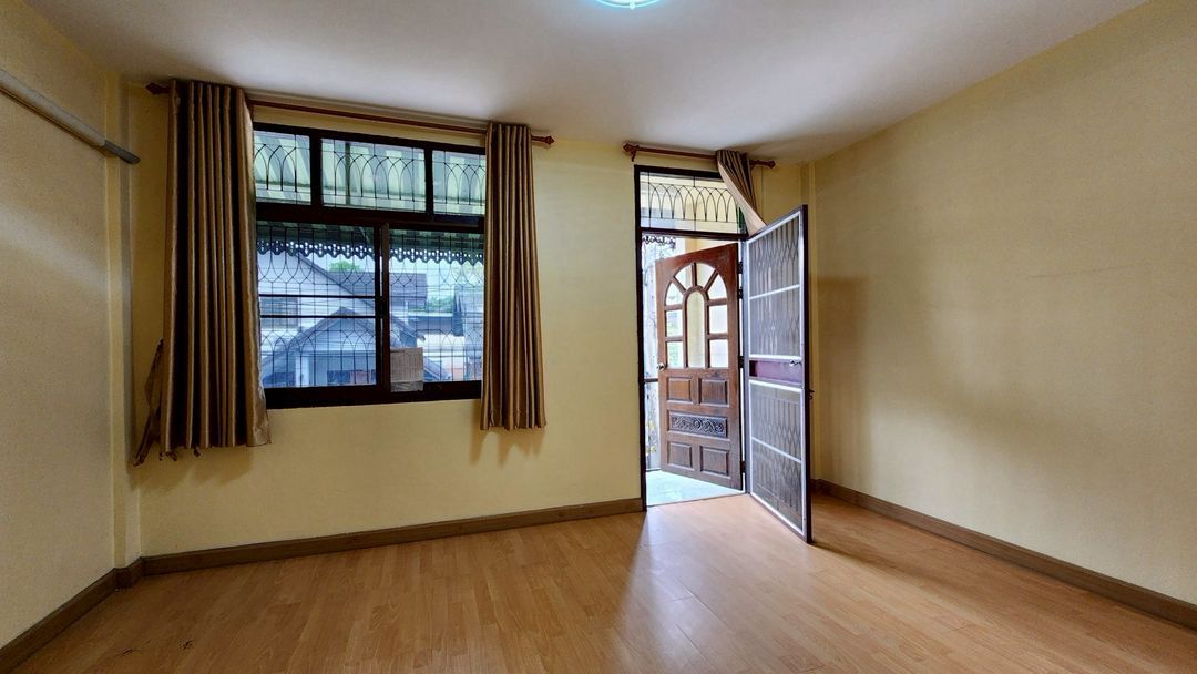 ประกาศฟรี! ซื้อ-ขาย-เช่า คอนโด บ้าน ทาวน์โฮม ที่ดิน และพื้นที่เชิงพาณิชย์ทั่วประเทศไทย ทุกทำเล ทุกงบประมาณ ไม่มีค่าใช้จ่าย ลงง่าย ขายไว เข้าถึงผู้ซื้อโดยตรง 5 209999pic4.jpg