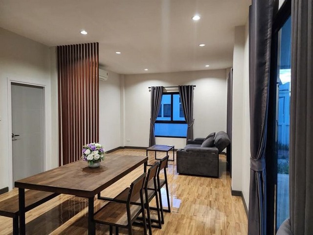 ประกาศฟรี! ซื้อ-ขาย-เช่า คอนโด บ้าน ทาวน์โฮม ที่ดิน และพื้นที่เชิงพาณิชย์ทั่วประเทศไทย ทุกทำเล ทุกงบประมาณ ไม่มีค่าใช้จ่าย ลงง่าย ขายไว เข้าถึงผู้ซื้อโดยตรง 5 210062pic4.jpg