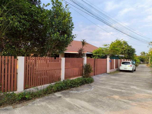 ประกาศฟรี! ซื้อ-ขาย-เช่า คอนโด บ้าน ทาวน์โฮม ที่ดิน และพื้นที่เชิงพาณิชย์ทั่วประเทศไทย ทุกทำเล ทุกงบประมาณ ไม่มีค่าใช้จ่าย ลงง่าย ขายไว เข้าถึงผู้ซื้อโดยตรง 2 210052pic1.jpg