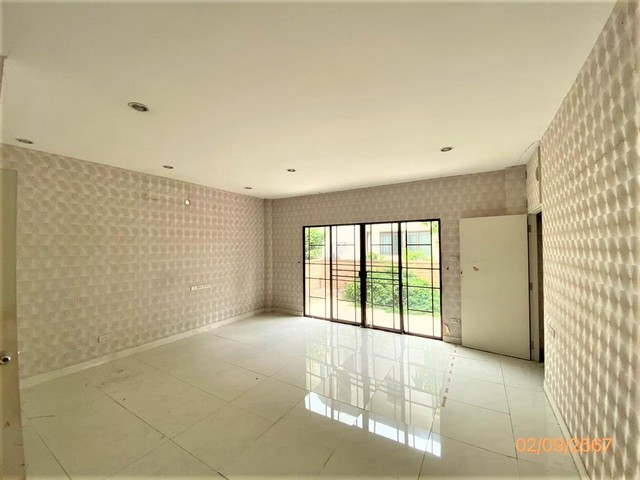 ประกาศฟรี! ซื้อ-ขาย-เช่า คอนโด บ้าน ทาวน์โฮม ที่ดิน และพื้นที่เชิงพาณิชย์ทั่วประเทศไทย ทุกทำเล ทุกงบประมาณ ไม่มีค่าใช้จ่าย ลงง่าย ขายไว เข้าถึงผู้ซื้อโดยตรง 3 209901pic2.jpg