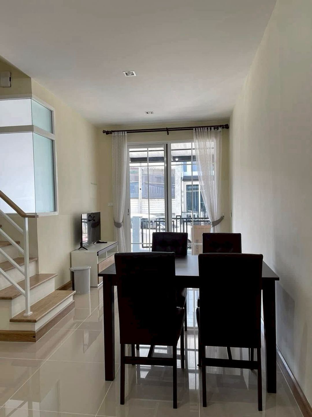 ประกาศฟรี! ซื้อ-ขาย-เช่า คอนโด บ้าน ทาวน์โฮม ที่ดิน และพื้นที่เชิงพาณิชย์ทั่วประเทศไทย ทุกทำเล ทุกงบประมาณ ไม่มีค่าใช้จ่าย ลงง่าย ขายไว เข้าถึงผู้ซื้อโดยตรง 3 210116pic2.jpg