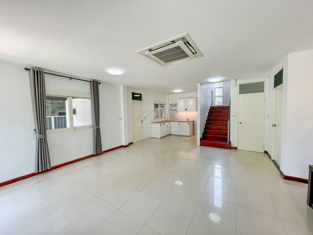 ประกาศฟรี! ซื้อ-ขาย-เช่า คอนโด บ้าน ทาวน์โฮม ที่ดิน และพื้นที่เชิงพาณิชย์ทั่วประเทศไทย ทุกทำเล ทุกงบประมาณ ไม่มีค่าใช้จ่าย ลงง่าย ขายไว เข้าถึงผู้ซื้อโดยตรง 5 495835pic4.jpg