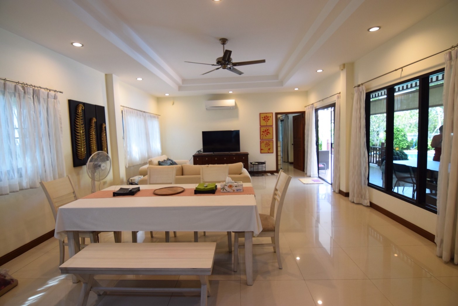 ประกาศฟรี! ซื้อ-ขาย-เช่า คอนโด บ้าน ทาวน์โฮม ที่ดิน และพื้นที่เชิงพาณิชย์ทั่วประเทศไทย ทุกทำเล ทุกงบประมาณ ไม่มีค่าใช้จ่าย ลงง่าย ขายไว เข้าถึงผู้ซื้อโดยตรง 5 67216pic4.jpg