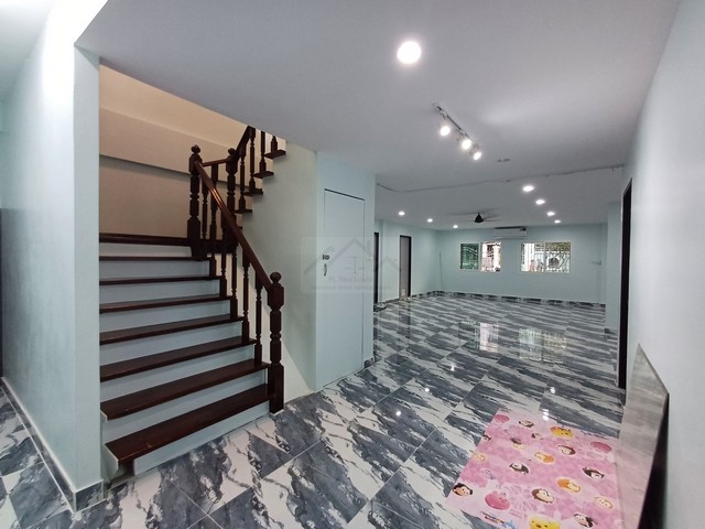 ประกาศฟรี! ซื้อ-ขาย-เช่า คอนโด บ้าน ทาวน์โฮม ที่ดิน และพื้นที่เชิงพาณิชย์ทั่วประเทศไทย ทุกทำเล ทุกงบประมาณ ไม่มีค่าใช้จ่าย ลงง่าย ขายไว เข้าถึงผู้ซื้อโดยตรง 5 495839pic4.jpg