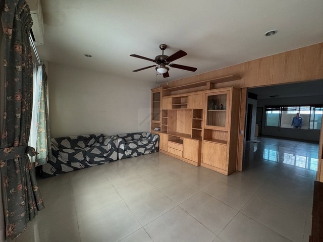 ประกาศฟรี! ซื้อ-ขาย-เช่า คอนโด บ้าน ทาวน์โฮม ที่ดิน และพื้นที่เชิงพาณิชย์ทั่วประเทศไทย ทุกทำเล ทุกงบประมาณ ไม่มีค่าใช้จ่าย ลงง่าย ขายไว เข้าถึงผู้ซื้อโดยตรง 5 496154pic4.jpg