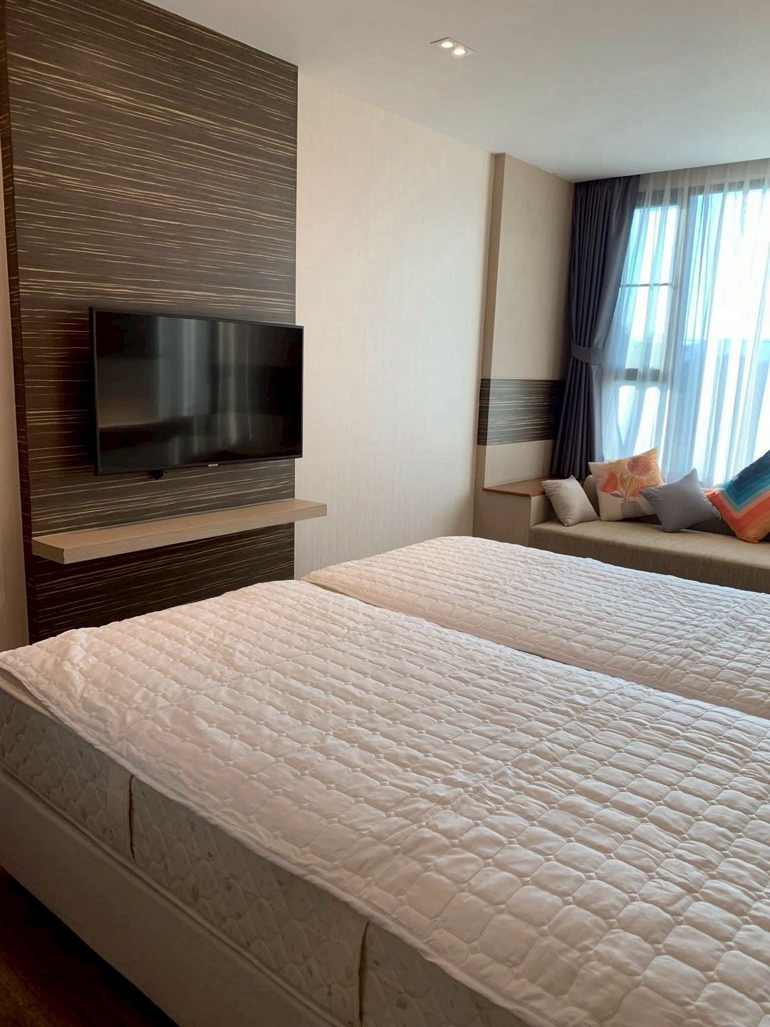 ประกาศฟรี! ซื้อ-ขาย-เช่า คอนโด บ้าน ทาวน์โฮม ที่ดิน และพื้นที่เชิงพาณิชย์ทั่วประเทศไทย ทุกทำเล ทุกงบประมาณ ไม่มีค่าใช้จ่าย ลงง่าย ขายไว เข้าถึงผู้ซื้อโดยตรง 5 210651pic4.jpg