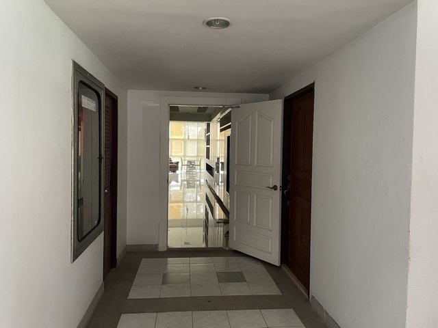 ประกาศฟรี! ซื้อ-ขาย-เช่า คอนโด บ้าน ทาวน์โฮม ที่ดิน และพื้นที่เชิงพาณิชย์ทั่วประเทศไทย ทุกทำเล ทุกงบประมาณ ไม่มีค่าใช้จ่าย ลงง่าย ขายไว เข้าถึงผู้ซื้อโดยตรง 5 495491pic4.jpg