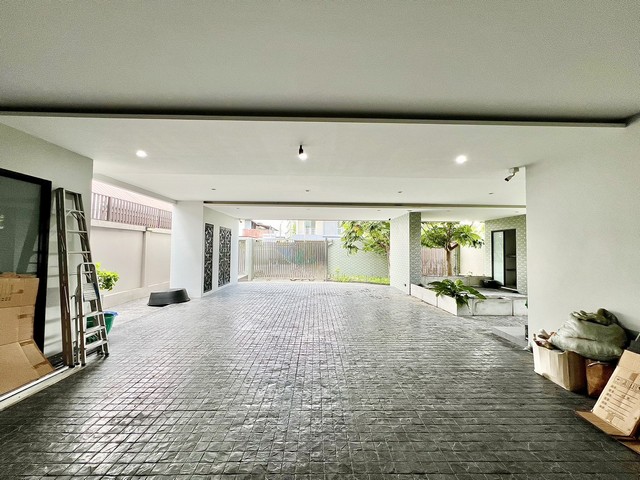 ประกาศฟรี! ซื้อ-ขาย-เช่า คอนโด บ้าน ทาวน์โฮม ที่ดิน และพื้นที่เชิงพาณิชย์ทั่วประเทศไทย ทุกทำเล ทุกงบประมาณ ไม่มีค่าใช้จ่าย ลงง่าย ขายไว เข้าถึงผู้ซื้อโดยตรง 5 296825pic4.jpg